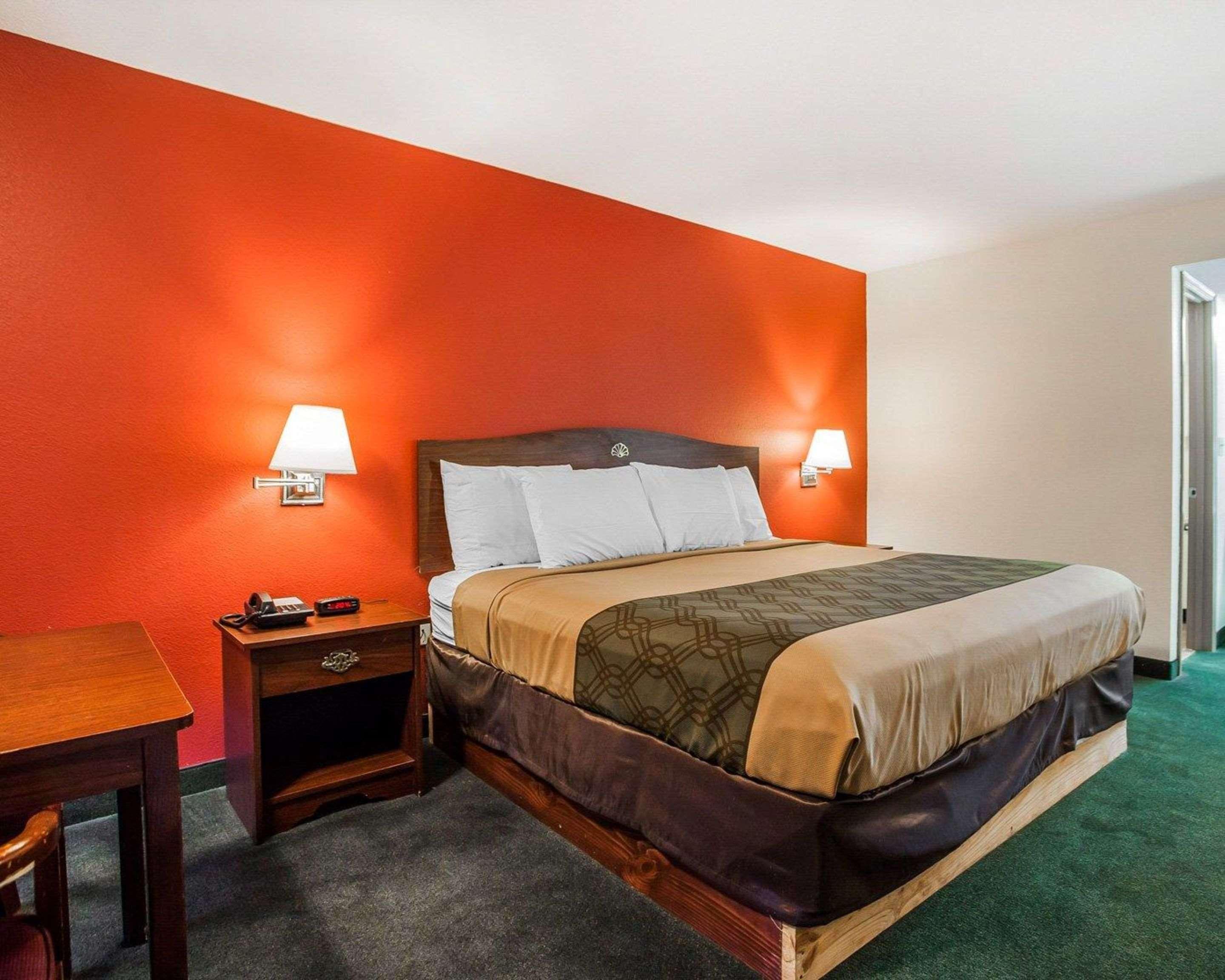 Econo Lodge Jefferson City Exterior photo